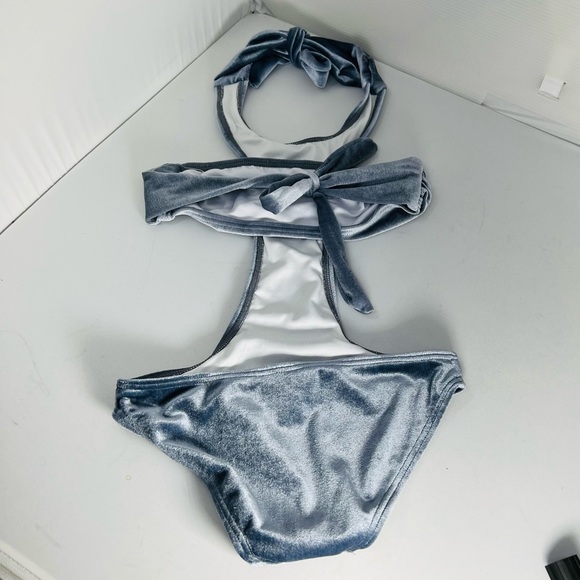 Silver Monokini Set**Size 8**$128 - Picture 2 of 2